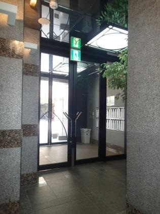 オルグ上町　BRAVI不動産のエントランス|【オルグ上町】毎日通るエントランスはこのようになっています