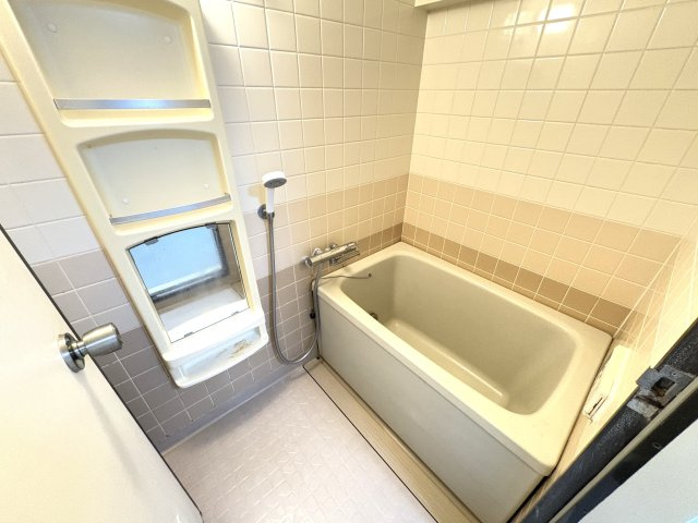 メゾンクレストの浴室