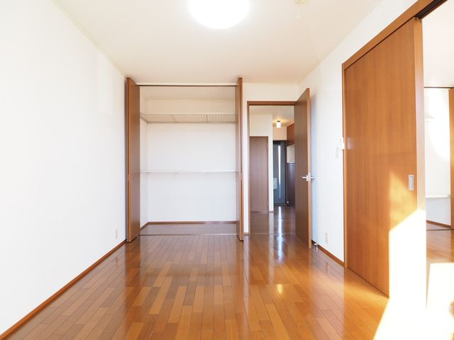 【収納】 | ローレルハイツⅣ | 西側洋室収納