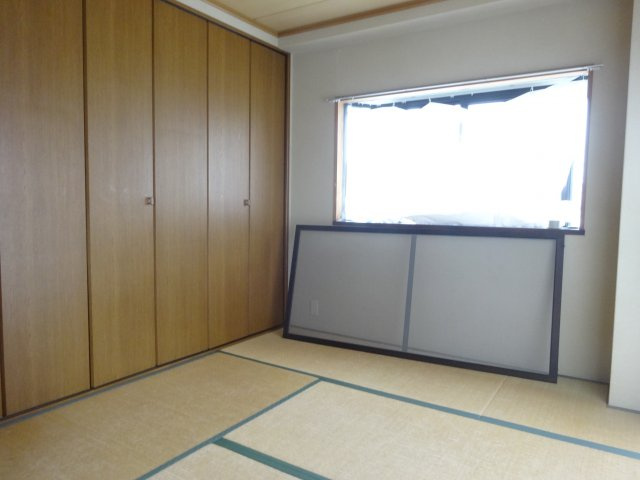 ファミーユ宝塚（山本中）の和室