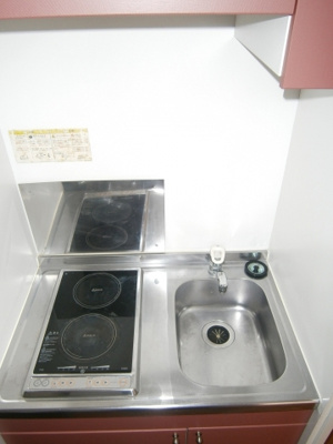 【キッチン】 | アマポーラ | 同タイプ・2口電気コンロ完備