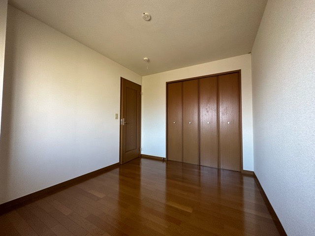 バードバレーＷＥＳＴの洋室