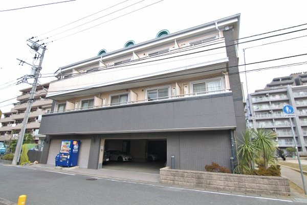 ローズガーデンＫ132番館の外観