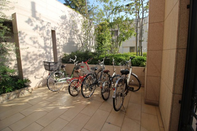 【その他共用部分】 | Serena　Villa | 自転車置き場