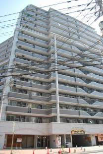 【外観】 | エステートモア天神スタジオ | 外観は落ち着いています