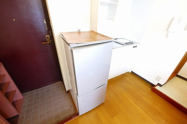 ナカタニマンションの設備|冷蔵庫です