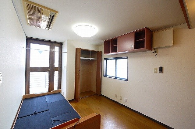 ナカタニマンションの洋室|個人の部屋や寝室として使える洋室です