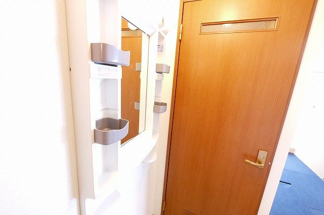 ナカタニマンションの洗面所|スペースが確保できる洗面所です