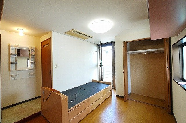 ナカタニマンションの居間・リビング|ゆったり過ごせるリビングです