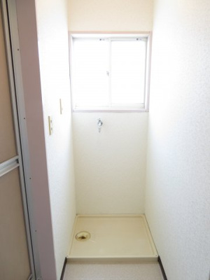 【設備】 | メイプルタウン１ | 洗濯機置き場