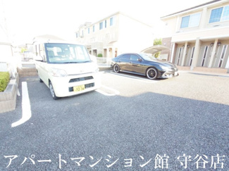 【駐車場】