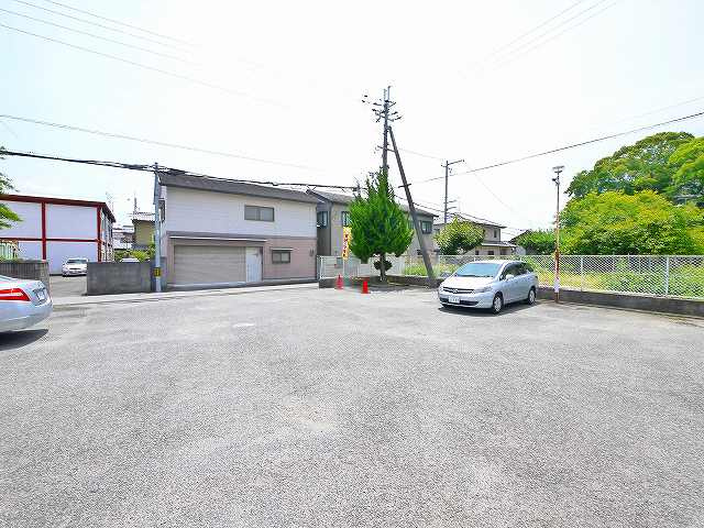 仲嶌マンションの駐車場|駐車場です