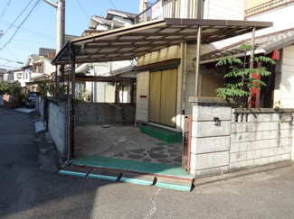【駐車場】 | 屋根付き駐車場１台込み♪