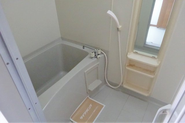 ピュアハウス絹の浴室