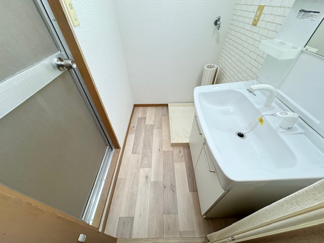 パインアベニューの洗面所