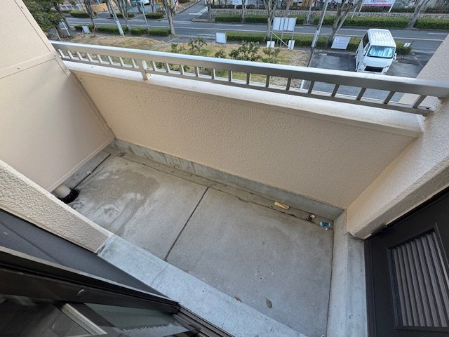 パインアベニューのバルコニー