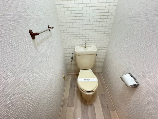 パインアベニューのトイレ