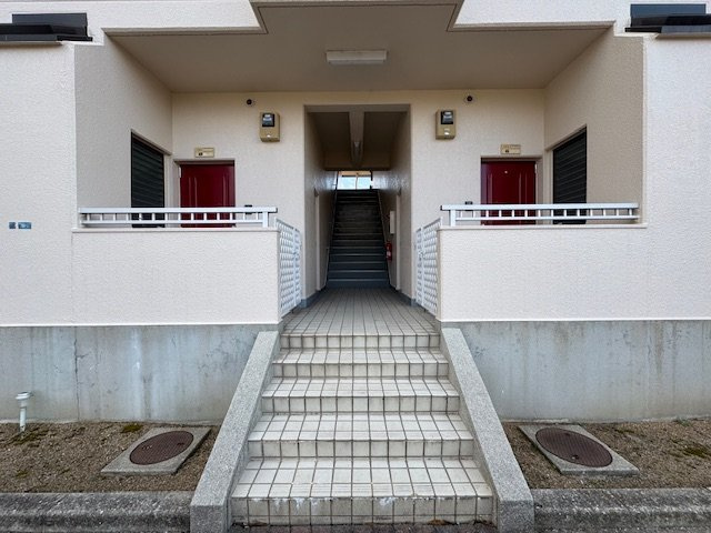 パインアベニューのロビー