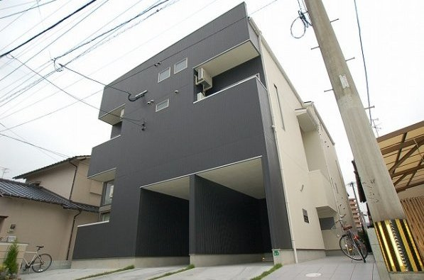 ボナール箱崎駅東