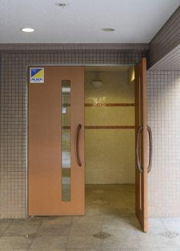 【エントランス】 | ルピナス市ヶ谷北町