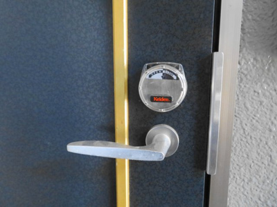 【設備】 | アレストＨＫＩ | 玄関はカードキー