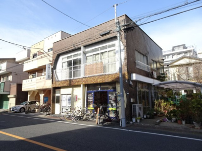 【外観】 | 杉浦アパート | 杉浦アパート　鶯谷駅から徒歩７分・入谷駅から徒歩１０分！木造の２階建てアパート。