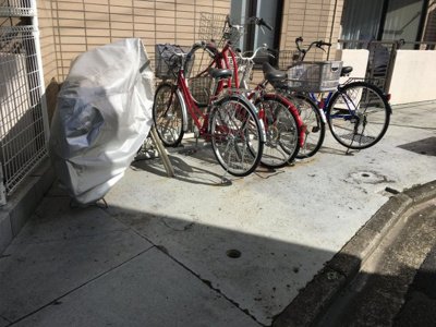 【外観パース】 | ヴィラコート上大岡 | 駐輪場です。現況空きもあります。