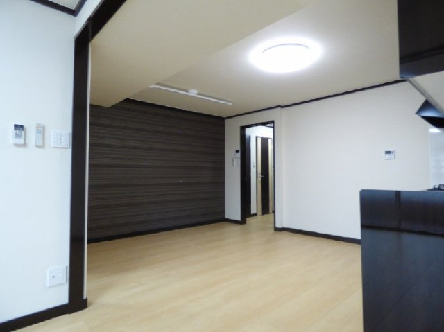 【居間・リビング】 | ダイタ北口マンション