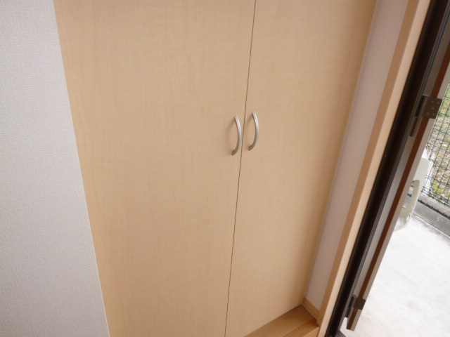 ランピオーネの内装|シューズボックス