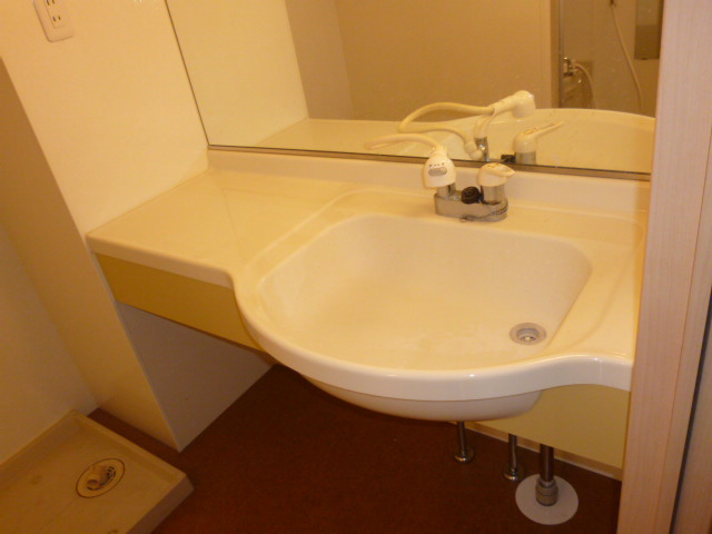 ランピオーネの独立洗面台|洗髪洗面化粧台