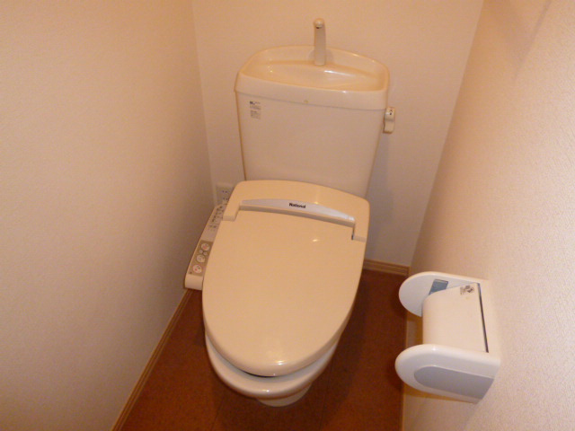 ランピオーネのトイレ|シャワー付きトイレ