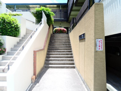 【エントランス】 | サングレード高槻