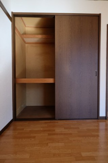 【収納】 | ファミーユ長谷川 | 同タイプの別室画像です　現況優先でご了承ください