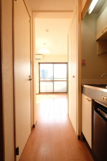 【エントランス】 | サンコート緑 | 同タイプ・別室となります。現況優先と致します。