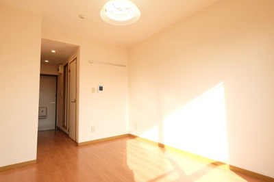 【洋室】 | サンコート緑 | 同タイプの別室画像です　現況優先でご了承ください