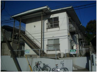 【外観】 | テラス黒砂台 | 道路から1階分高くなっているので陽当たり良好です