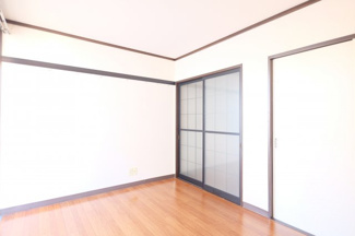 【寝室】 | アシュール・レイ | ※同タイプ別室の画像です　現況優先でご了承ください