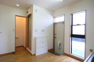 【玄関】 | 穴川ハウス | 玄関内部です