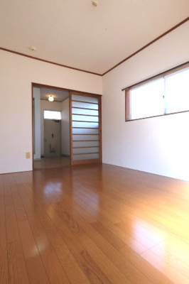 【洋室】 | 弥生ハウス