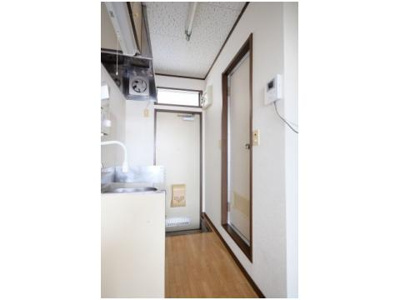 【玄関】 | グランデュール吉野Ⅰ | 同タイプの別室の画像です　現況優先でご了承ください