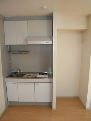 【設備】 | クレール汐見 | 冷蔵庫置場