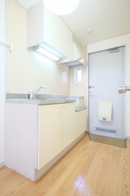 【キッチン】 | クレール・ソノ | 同タイプ別室の画像です　現況優先でご了承ください