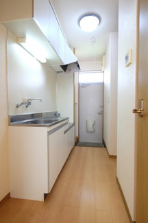 【玄関】 | コーポアルタⅢ | 同タイプ別室、現況優先と致します。単身用の冷蔵庫、電子レンジ設置予定です