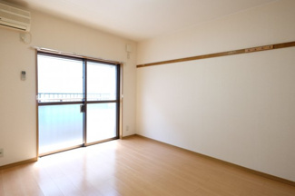 【居間・リビング】 | コーポアルタⅢ | 同タイプ別室、現況優先と致します