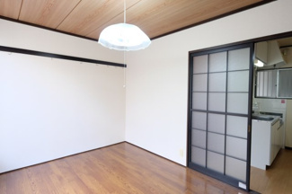 【洋室】 | ロイヤルハイツ斉藤 | 同タイプ別室の画像です　現況優先でご了承ください