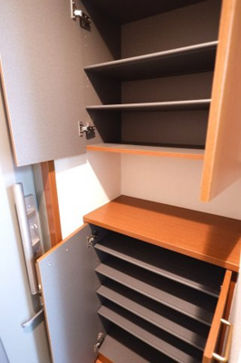 【玄関】 | フォルモーザ轟 | シューズボックスも収納量たっぷりです