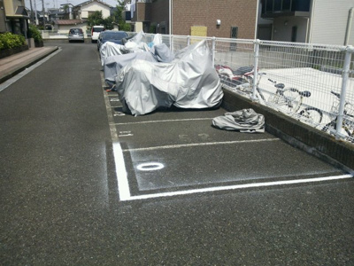 【その他共用部分】 | オーソネタウンハウス伍番館 | バイク置き場を完備しています！お買物や通勤・通学などもバイク利用でスムーズに～☆