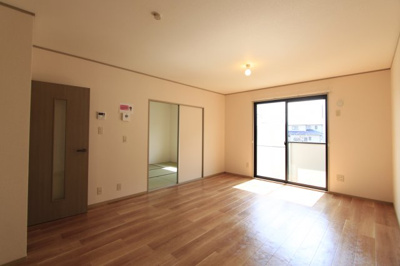 【居間・リビング】 | グランドゥールⅠ | ゆったりとしたリビングです