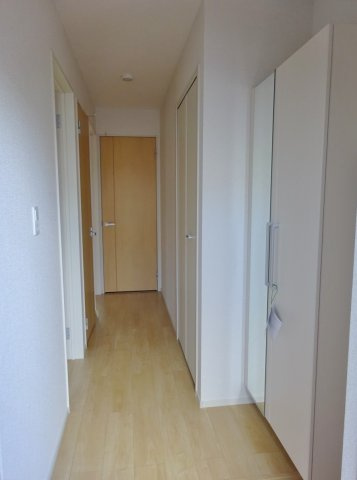 シャイニング・メゾンBの玄関