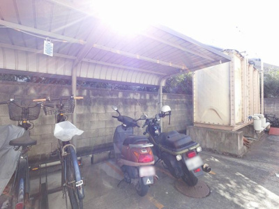 【その他共用部分】 | 田園調布ハイツ | バイク置き場